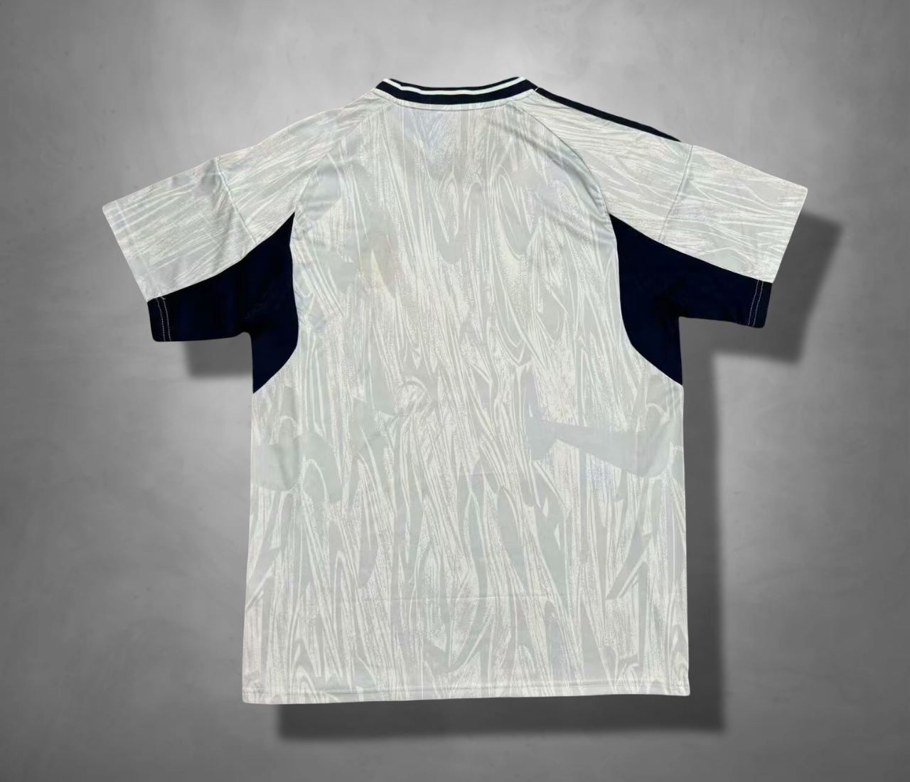 25/26 Real Madrid Trainig White Kit