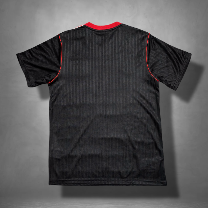 Manchester United "Timeless Black" Premium Kit