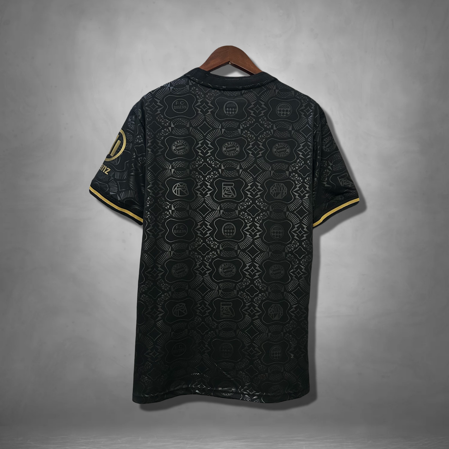Bayern München 125 Anniversary Black Premium Kit