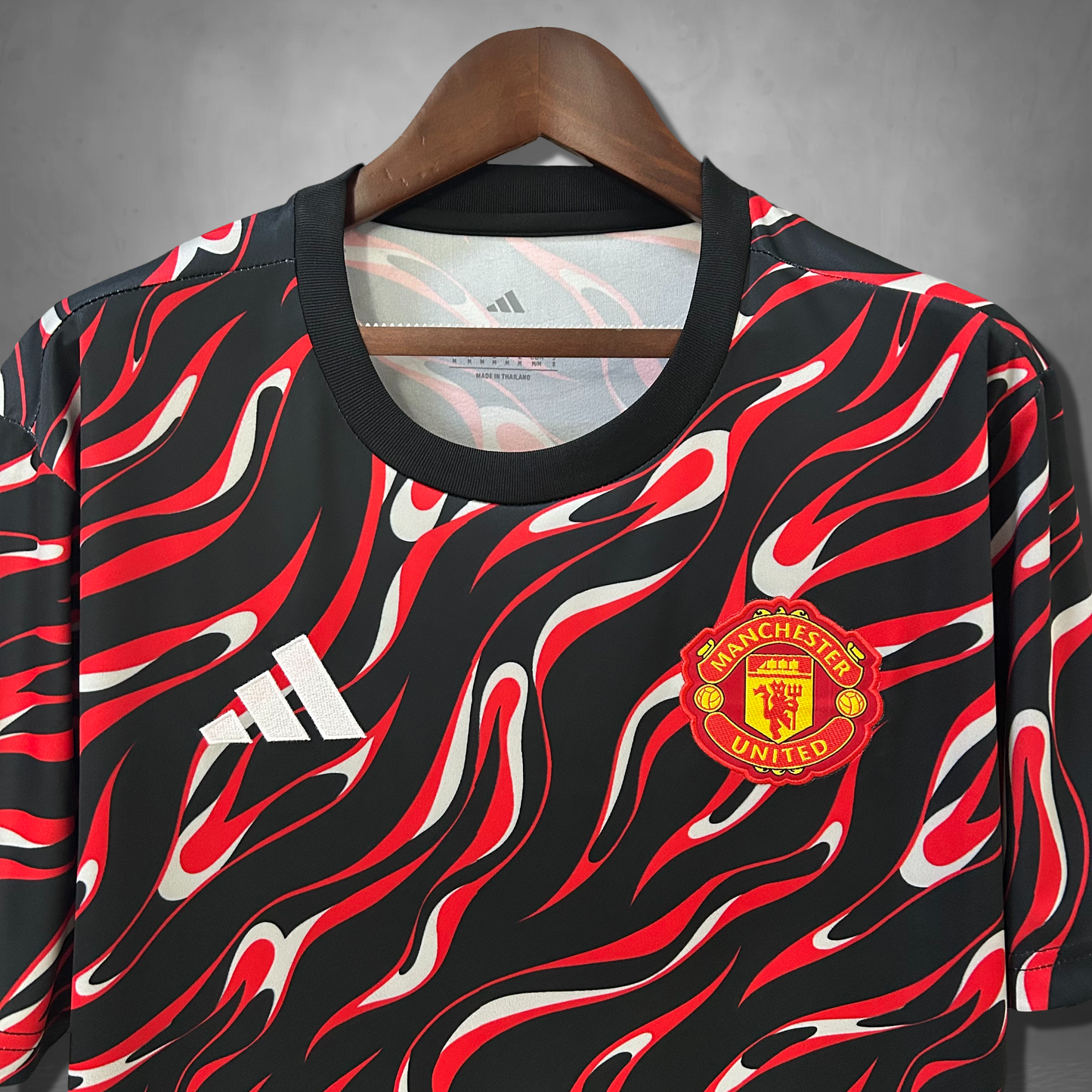 Manchester United "Lava Waves" Premium Kit