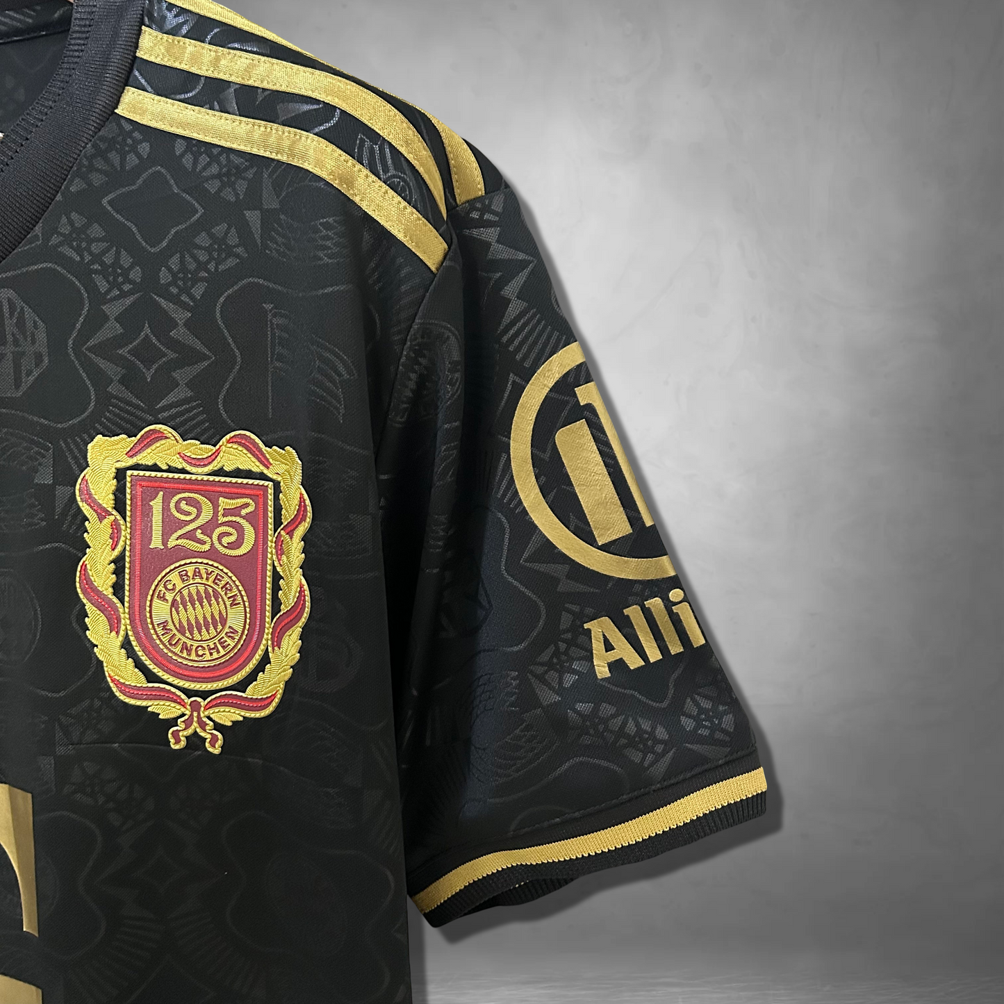 Bayern München 125 Anniversary Black Premium Kit