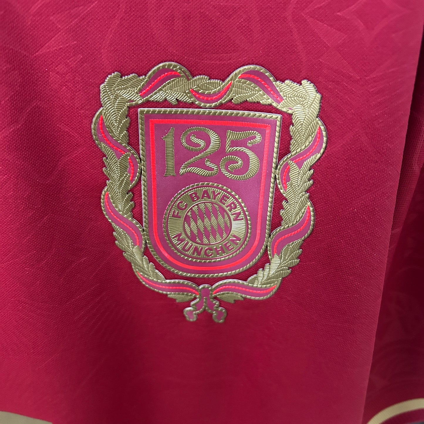 Bayern München 125 Anniversary Red Premium Kit