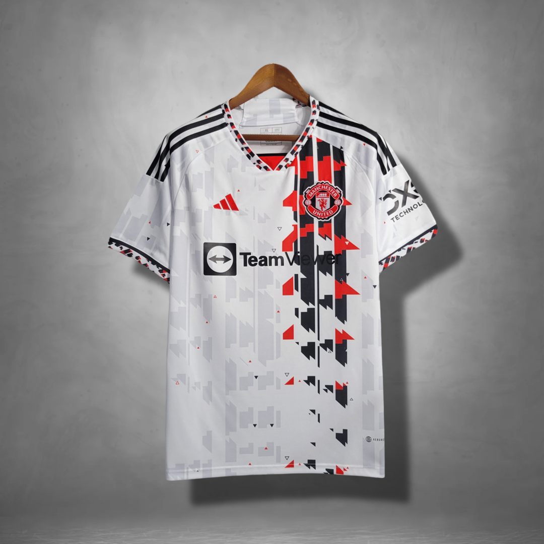 Manchester United "Symmetry" Premium Kit