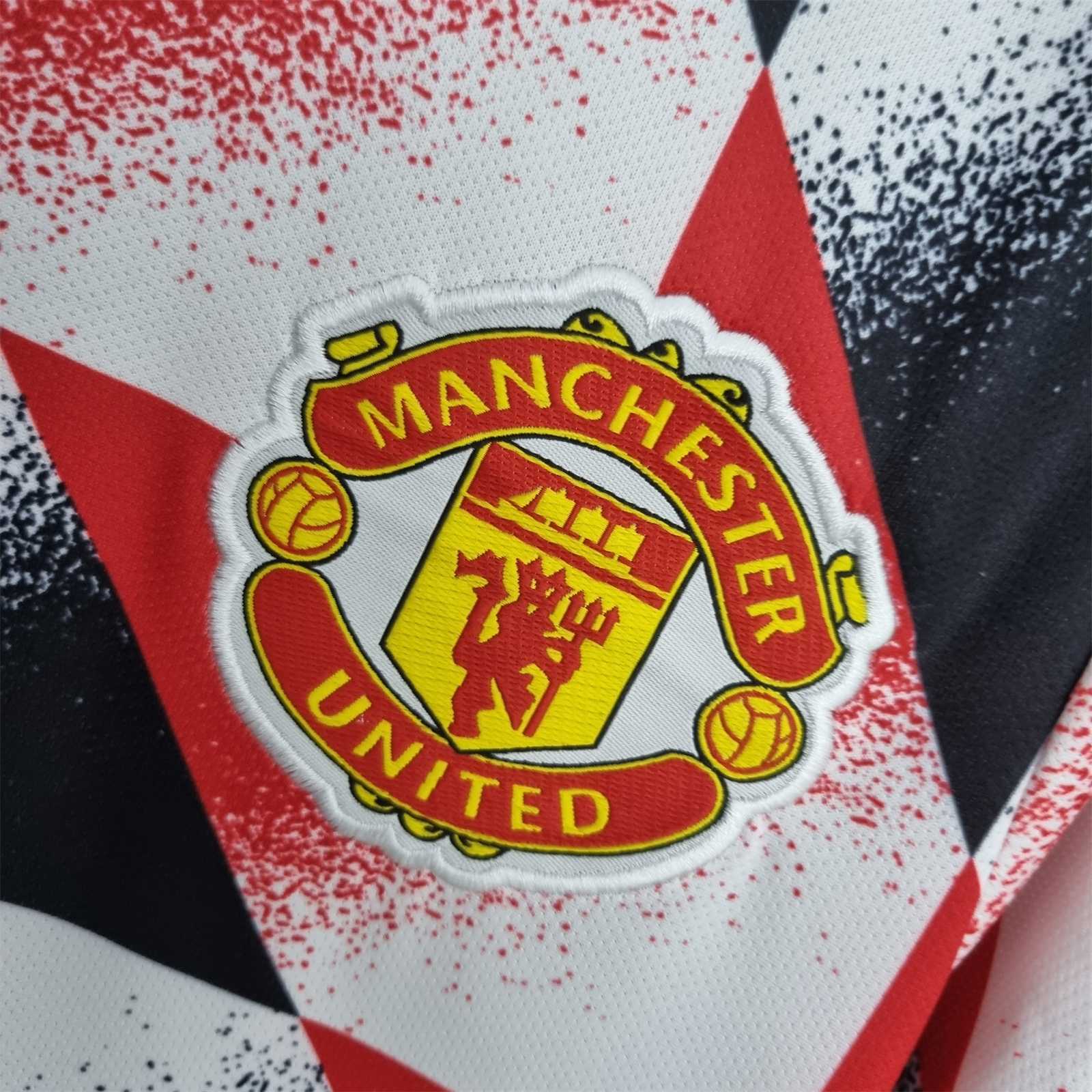 22/23 Manchester United Training Kit