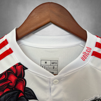 Manchester United "Old Trafford Bloom" Premium Kit