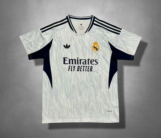 25/26 Real Madrid Trainig White Kit
