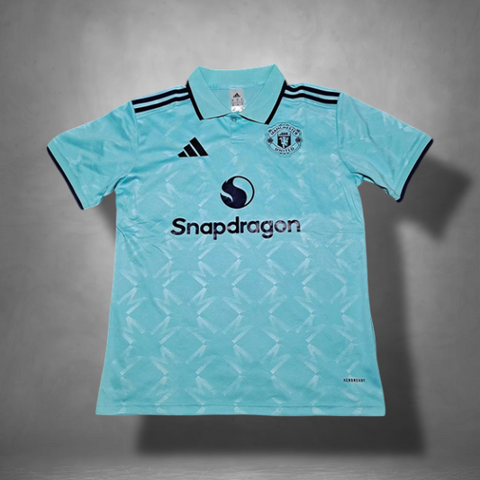 Manchester United "Sky Circuit" Premium Kit