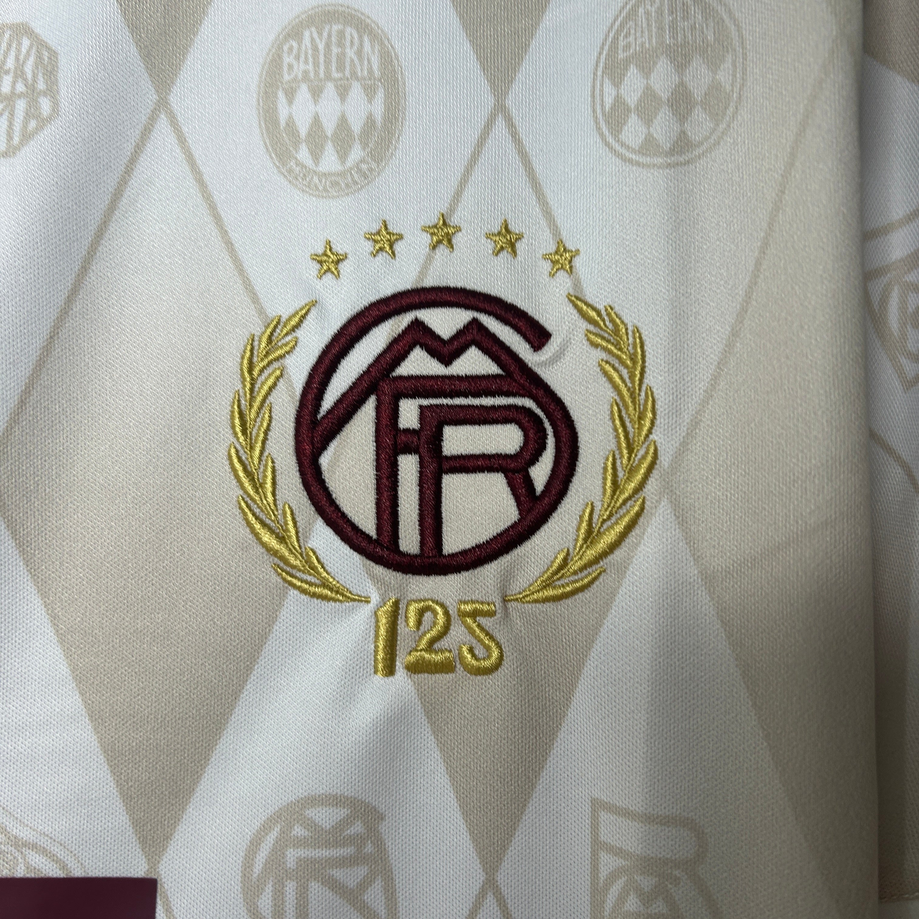 Bayern München "Majestique" Premium Kit