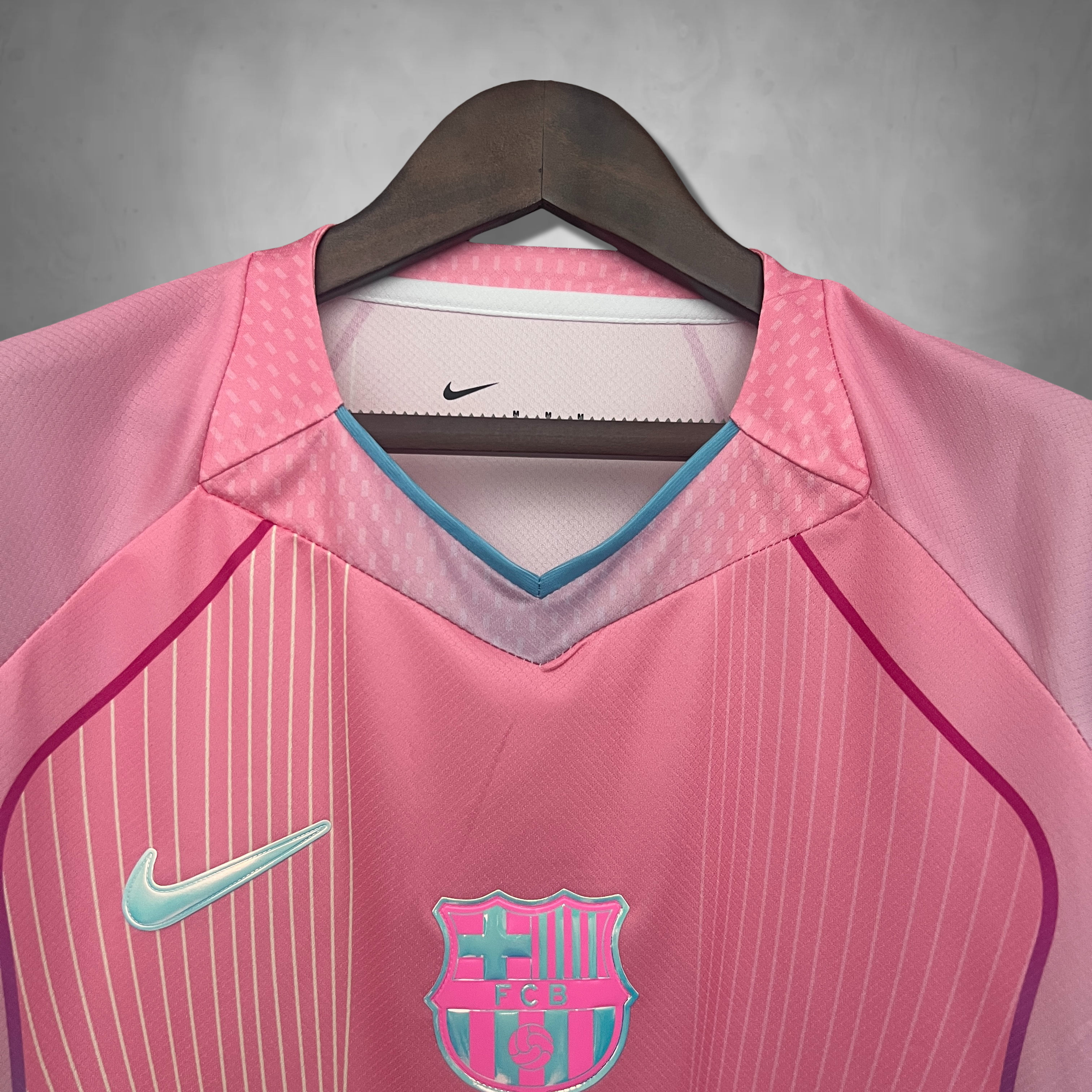FC Barcelona "Aurora" Premium Kit