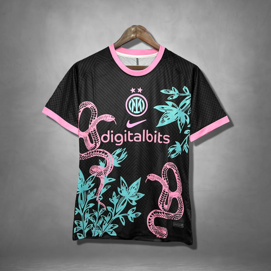 Inter Milan "Veleno Rosa" Premium Kit