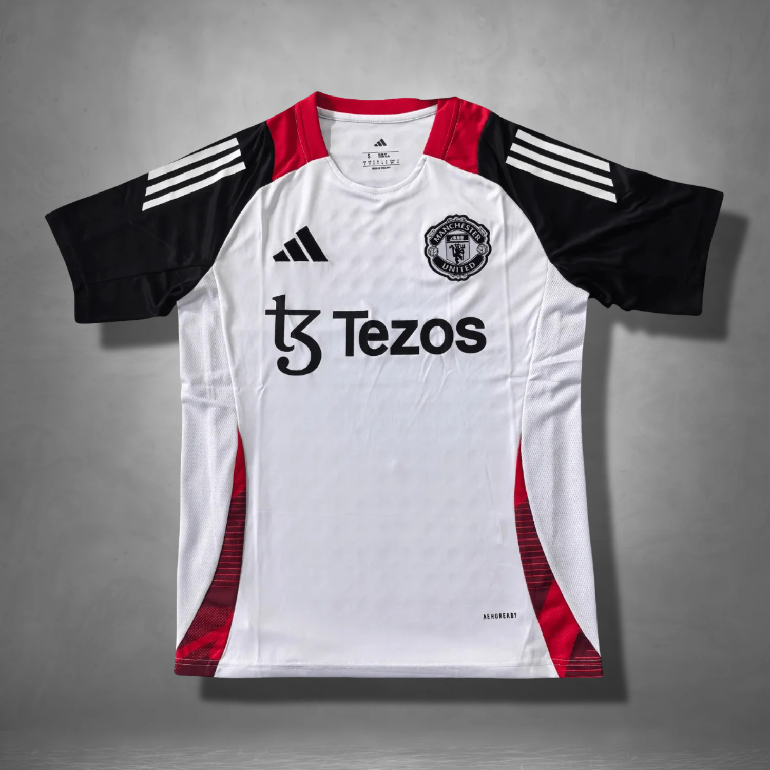 Manchester United "Tiro 24" Premium Kit
