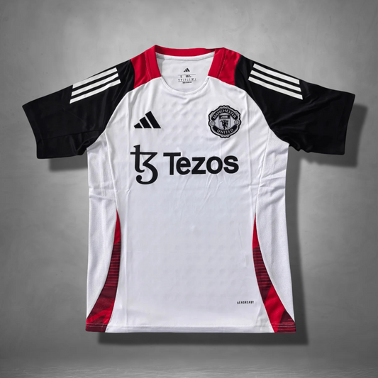 Manchester United "Tiro 24" Premium Kit
