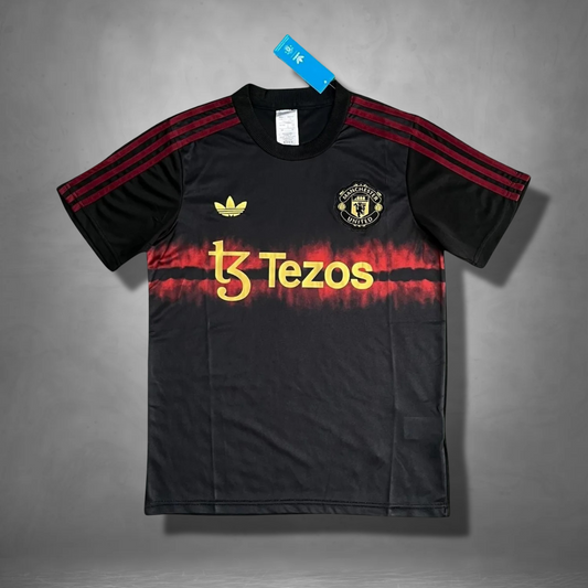 Manchester United "Trefoil Blaze" Premium Kit
